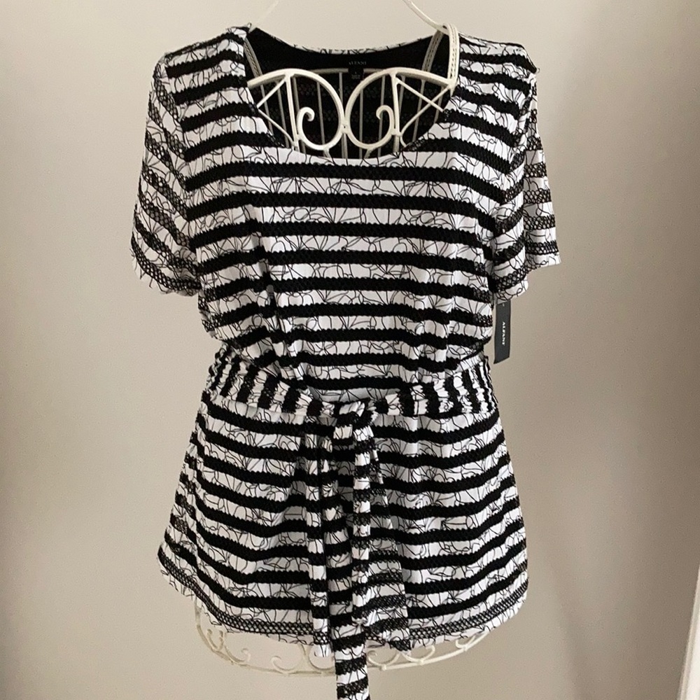 SHORT sleeve top - Picture 1 of 7